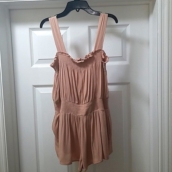 Jumpsuit/Shorts with Pockets - Picture 1 of 3